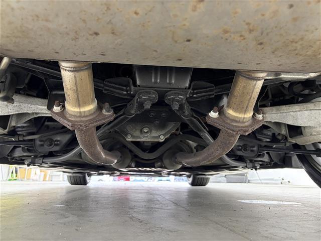 フェアレディZ ロードスターバージョンT BOSEサウンド 純正ナビ パワーシート シートクーラー シートヒーター ETC パドルシフト 純正フロアマット 純正18インチAW 純正LEDライト Pスタート スマートキー Bluetooth(41枚目)