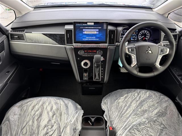 デリカD:5 ブラックエディション 登録済未使用車 11型ナビ Bluetooth対応 フルセグTV 全方位カメラ パドルシフト ステアリングヒーター 本革シート パワーシート シートヒーター 後席フリップダウンモニター 電動ステップ(2枚目)