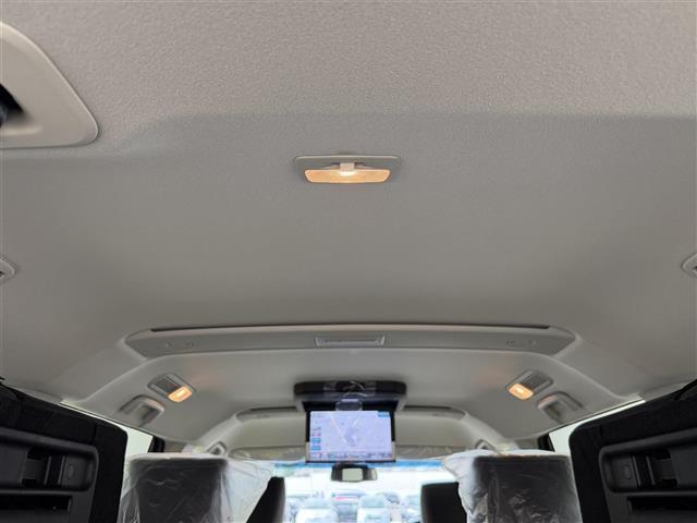 デリカD:5 ブラックエディション 登録済未使用車 11型ナビ Bluetooth対応 フルセグTV 全方位カメラ パドルシフト ステアリングヒーター 本革シート パワーシート シートヒーター 後席フリップダウンモニター 電動ステップ(22枚目)