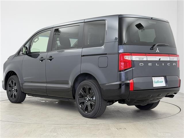 デリカD:5 ブラックエディション 登録済未使用車 11型ナビ Bluetooth対応 フルセグTV 全方位カメラ パドルシフト ステアリングヒーター 本革シート パワーシート シートヒーター 後席フリップダウンモニター 電動ステップ(31枚目)