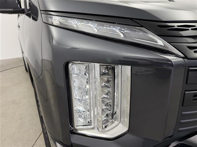 デリカD:5 ブラックエディション 登録済未使用車 11型ナビ Bluetooth対応 フルセグTV 全方位カメラ パドルシフト ステアリングヒーター 本革シート パワーシート シートヒーター 後席フリップダウンモニター 電動ステップ(35枚目)