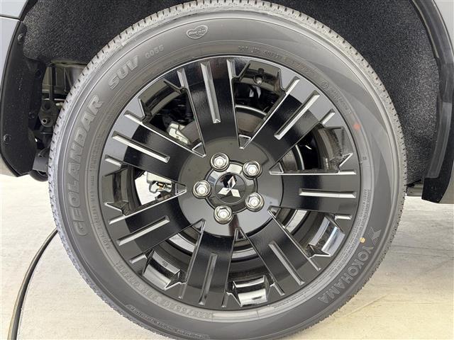 デリカD:5 シャモニー 登録済未使用車 全方位カメラ パドルシフト ステアリングヒーター ハーフレザーシート パワーシート シートヒーター キャプテンシート 両側パワースライドドア パワーバックドア 純正18インチAW(38枚目)