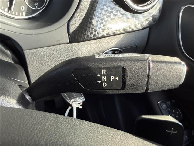 Bクラス B180 ブルーエフィシェンシー バリューパッケージ 純正ナビ Bluetooth対応 ワンセグTV バックカメラ ETC ステアリングリモコン クルーズコントロール アテンションアシスト 純正16インチAW 取扱説明書 保証書(9枚目)