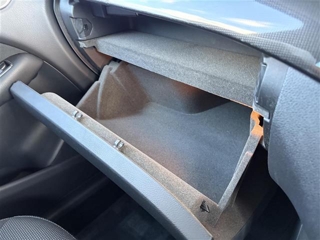 Bクラス B180 ブルーエフィシェンシー バリューパッケージ 純正ナビ Bluetooth対応 ワンセグTV バックカメラ ETC ステアリングリモコン クルーズコントロール アテンションアシスト 純正16インチAW 取扱説明書 保証書(16枚目)