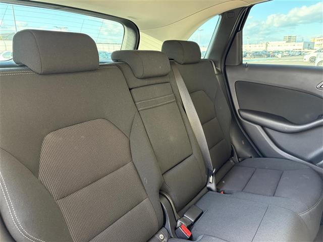 Bクラス B180 ブルーエフィシェンシー バリューパッケージ 純正ナビ Bluetooth対応 ワンセグTV バックカメラ ETC ステアリングリモコン クルーズコントロール アテンションアシスト 純正16インチAW 取扱説明書 保証書(23枚目)