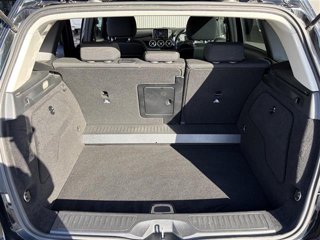 Bクラス B180 ブルーエフィシェンシー バリューパッケージ 純正ナビ Bluetooth対応 ワンセグTV バックカメラ ETC ステアリングリモコン クルーズコントロール アテンションアシスト 純正16インチAW 取扱説明書 保証書(27枚目)