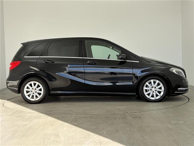 Bクラス B180 ブルーエフィシェンシー バリューパッケージ 純正ナビ Bluetooth対応 ワンセグTV バックカメラ ETC ステアリングリモコン クルーズコントロール アテンションアシスト 純正16インチAW 取扱説明書 保証書(31枚目)