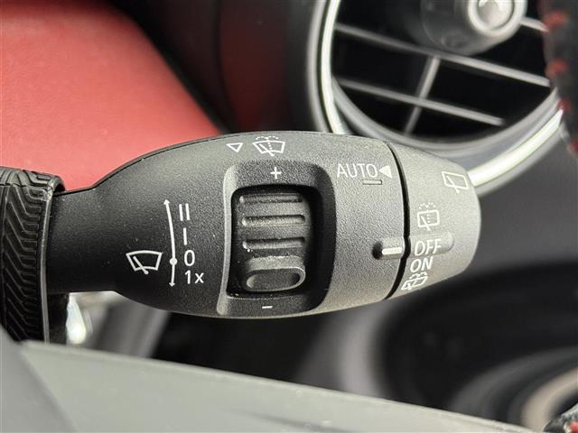 ＭＩＮＩ ジョンクーパーワークス　ワンオーナー　純正ナビ　ターボ車　ＥＴＣ　シートヒーター　クルーズコントロール　純正１８インチＡＷ　パドルシフト　ＨＵＤ　ステリモ　ＬＥＤライト　フロアマット　オートライト　スマートキー（8枚目）