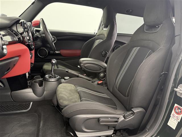 ＭＩＮＩ ジョンクーパーワークス　ワンオーナー　純正ナビ　ターボ車　ＥＴＣ　シートヒーター　クルーズコントロール　純正１８インチＡＷ　パドルシフト　ＨＵＤ　ステリモ　ＬＥＤライト　フロアマット　オートライト　スマートキー（18枚目）