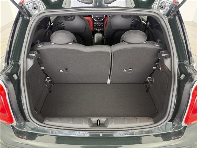 ＭＩＮＩ ジョンクーパーワークス　ワンオーナー　純正ナビ　ターボ車　ＥＴＣ　シートヒーター　クルーズコントロール　純正１８インチＡＷ　パドルシフト　ＨＵＤ　ステリモ　ＬＥＤライト　フロアマット　オートライト　スマートキー（20枚目）