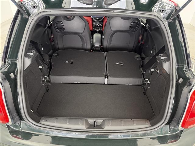 ＭＩＮＩ ジョンクーパーワークス　ワンオーナー　純正ナビ　ターボ車　ＥＴＣ　シートヒーター　クルーズコントロール　純正１８インチＡＷ　パドルシフト　ＨＵＤ　ステリモ　ＬＥＤライト　フロアマット　オートライト　スマートキー（23枚目）