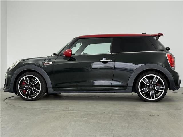 ＭＩＮＩ ジョンクーパーワークス　ワンオーナー　純正ナビ　ターボ車　ＥＴＣ　シートヒーター　クルーズコントロール　純正１８インチＡＷ　パドルシフト　ＨＵＤ　ステリモ　ＬＥＤライト　フロアマット　オートライト　スマートキー（31枚目）