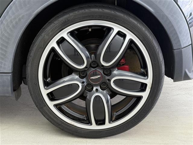 ＭＩＮＩ ジョンクーパーワークス　ワンオーナー　純正ナビ　ターボ車　ＥＴＣ　シートヒーター　クルーズコントロール　純正１８インチＡＷ　パドルシフト　ＨＵＤ　ステリモ　ＬＥＤライト　フロアマット　オートライト　スマートキー（41枚目）