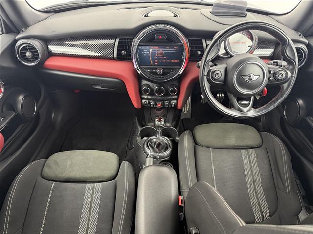 ＭＩＮＩ ジョンクーパーワークス　ワンオーナー　純正ナビ　ターボ車　ＥＴＣ　シートヒーター　クルーズコントロール　純正１８インチＡＷ　パドルシフト　ＨＵＤ　ステリモ　ＬＥＤライト　フロアマット　オートライト　スマートキー（42枚目）