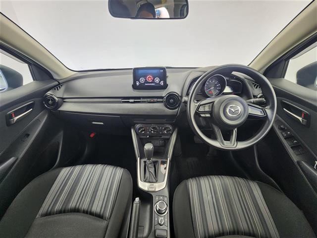 ＭＡＺＤＡ２ １５Ｃ　法人仕様車　マツダコネクトナビ　バックカメラ　ブラインドスポットモニタリング　衝突被害軽減ブレーキ　ＥＴＣ　横滑り防止装置　アイドリングストップ　スマートキー　プッシュスタート　オートライト（2枚目）