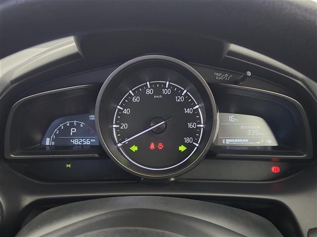 ＭＡＺＤＡ２ １５Ｃ　法人仕様車　マツダコネクトナビ　バックカメラ　ブラインドスポットモニタリング　衝突被害軽減ブレーキ　ＥＴＣ　横滑り防止装置　アイドリングストップ　スマートキー　プッシュスタート　オートライト（4枚目）