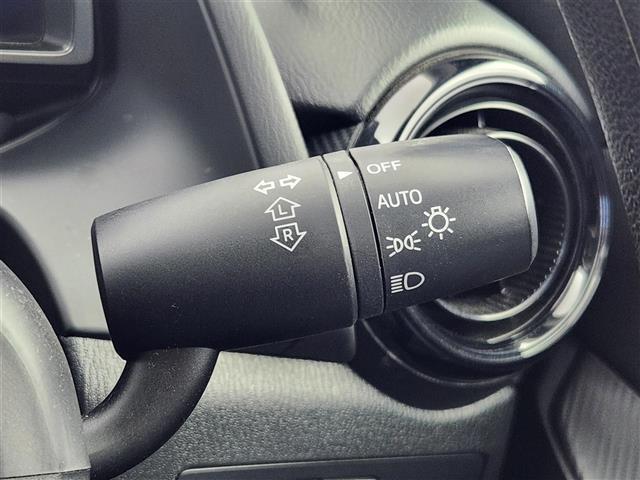 ＭＡＺＤＡ２ １５Ｃ　法人仕様車　マツダコネクトナビ　バックカメラ　ブラインドスポットモニタリング　衝突被害軽減ブレーキ　ＥＴＣ　横滑り防止装置　アイドリングストップ　スマートキー　プッシュスタート　オートライト（8枚目）