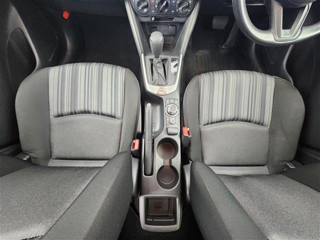 ＭＡＺＤＡ２ １５Ｃ　法人仕様車　マツダコネクトナビ　バックカメラ　ブラインドスポットモニタリング　衝突被害軽減ブレーキ　ＥＴＣ　横滑り防止装置　アイドリングストップ　スマートキー　プッシュスタート　オートライト（23枚目）