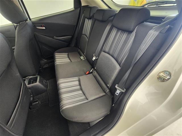 ＭＡＺＤＡ２ １５Ｃ　法人仕様車　マツダコネクトナビ　バックカメラ　ブラインドスポットモニタリング　衝突被害軽減ブレーキ　ＥＴＣ　横滑り防止装置　アイドリングストップ　スマートキー　プッシュスタート　オートライト（25枚目）