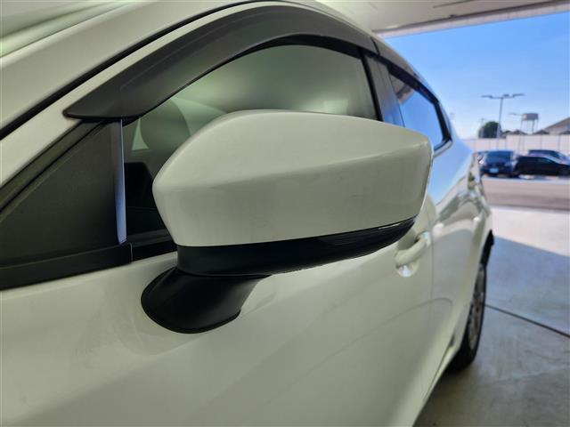 ＭＡＺＤＡ２ １５Ｃ　法人仕様車　マツダコネクトナビ　バックカメラ　ブラインドスポットモニタリング　衝突被害軽減ブレーキ　ＥＴＣ　横滑り防止装置　アイドリングストップ　スマートキー　プッシュスタート　オートライト（39枚目）