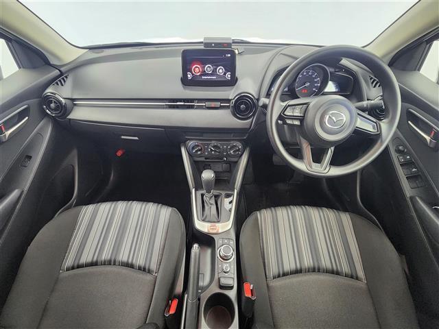 ＭＡＺＤＡ２ １５Ｃ　ユーティリティＰＫＧ　マツダコネクトナビ　バックカメラ　衝突被害ブレーキ　ドライブレコーダー　ＥＴＣ　レーンキープアシスト　リモコンキー×２　プッシュスタート　ＬＥＤヘッドライト　ステリングリモコン（2枚目）