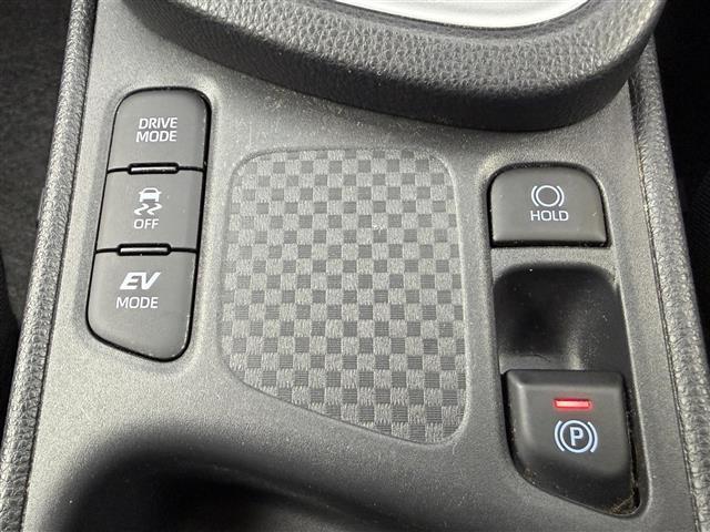 ヤリスクロス ハイブリッドG 純正8.8インチディスプレイオーディオナビ フルセグTV パノラミックビューモニター トヨタセーフティセンス ETC2.0 前方ドライブレコーダー 純正16インチアルミホイール LEDヘッドライト(15枚目)