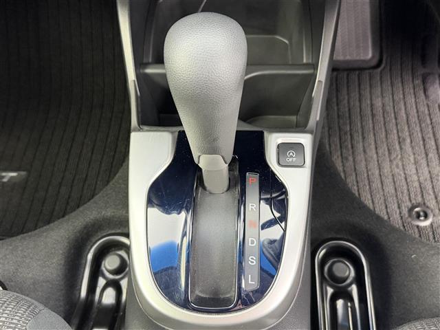 フィット 13G・Lパッケージ シティーブレーキアクティブ【CTBA】 横滑り防止装置 純正ナビ Bluetooth/ワンセグ/AM/FM) 純正ドライブレコーダ アイドリングストップ 革巻きステアオートLEDヘッドライト(11枚目)