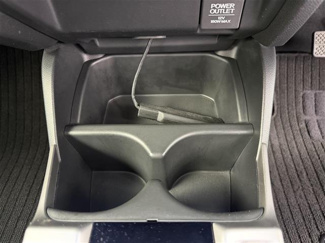 フィット 13G・Lパッケージ シティーブレーキアクティブ【CTBA】 横滑り防止装置 純正ナビ Bluetooth/ワンセグ/AM/FM) 純正ドライブレコーダ アイドリングストップ 革巻きステアオートLEDヘッドライト(17枚目)