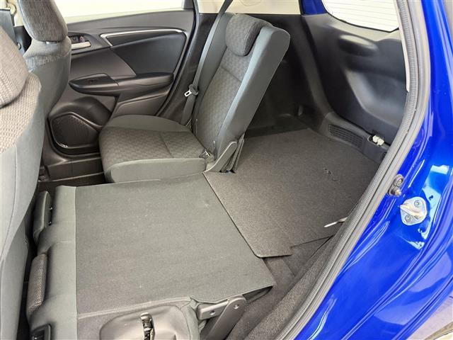 フィット 13G・Lパッケージ シティーブレーキアクティブ【CTBA】 横滑り防止装置 純正ナビ Bluetooth/ワンセグ/AM/FM) 純正ドライブレコーダ アイドリングストップ 革巻きステアオートLEDヘッドライト(22枚目)