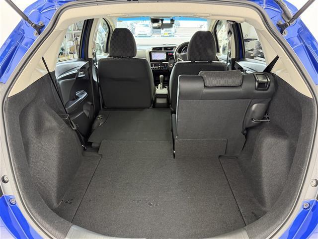 フィット 13G・Lパッケージ シティーブレーキアクティブ【CTBA】 横滑り防止装置 純正ナビ Bluetooth/ワンセグ/AM/FM) 純正ドライブレコーダ アイドリングストップ 革巻きステアオートLEDヘッドライト(25枚目)