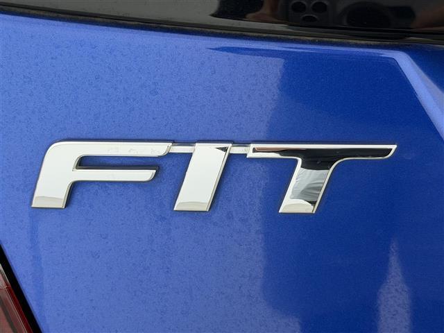 フィット 13G・Lパッケージ シティーブレーキアクティブ【CTBA】 横滑り防止装置 純正ナビ Bluetooth/ワンセグ/AM/FM) 純正ドライブレコーダ アイドリングストップ 革巻きステアオートLEDヘッドライト(35枚目)