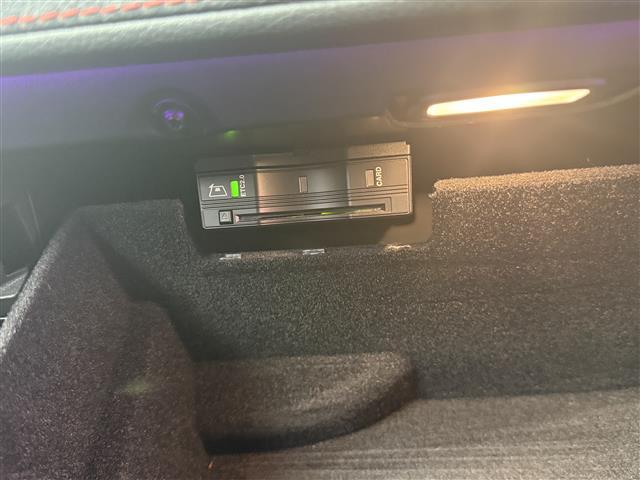 Gクラス G350d AMGライン ラグジュアリーパッケージ サンルーフ ブルメスタープレミアムサウンド AMGスタイリングパッケージ アダプティブダンピングシステム 純正ナビ Bluetooth接続 フルセグTV ACC BSM(13枚目)