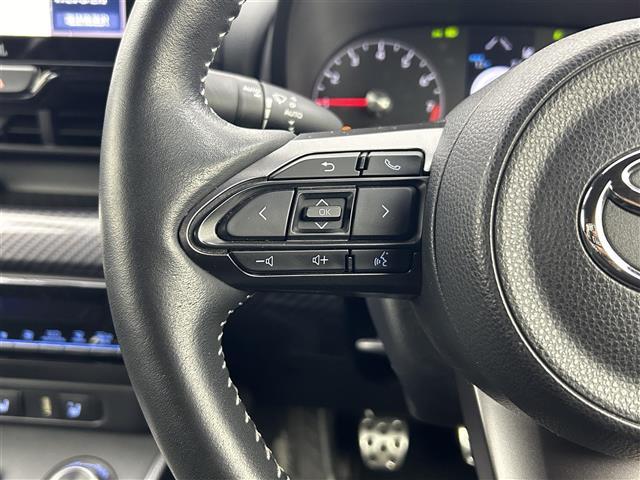 ＧＲヤリス ＲＺ　ハイパフォーマンス　ＪＢＬサウンド　純正ナビ　バックカメラ　ＥＴＣ２．０　ドラレコ　ハーフレザー　シートヒーター　ＢＳＭ　ＨＵＤ　電格ミラー　オートライト　ステアリングリモコン　フロアマット　純正１８インチＡＷ（3枚目）