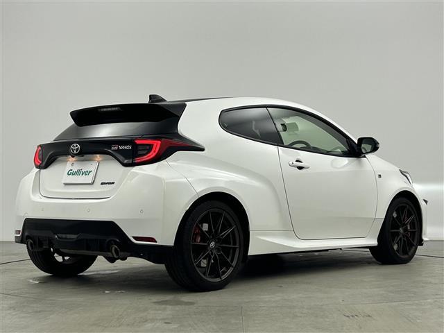 ＧＲヤリス ＲＺ　ハイパフォーマンス　ＪＢＬサウンド　純正ナビ　バックカメラ　ＥＴＣ２．０　ドラレコ　ハーフレザー　シートヒーター　ＢＳＭ　ＨＵＤ　電格ミラー　オートライト　ステアリングリモコン　フロアマット　純正１８インチＡＷ（33枚目）