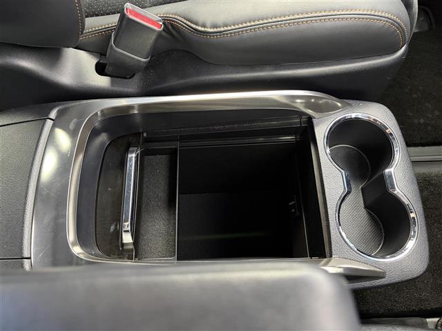 アルファード ２．５Ｓ　Ａパッケージ　タイプブラック　サンルーフ　アルパインＢＩＧＸ１１型ナビ（ＢＴ／フルセグＴＶ／ＣＤ／ＤＶＤ）　アルパインフリップダウンモニタ　バックカメラ　前後ドラレコ　ビルトインＥＴＣ　純正１８インチＡＷ（スタッドレス付ＡＷ車載）（14枚目）