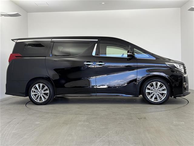 アルファード ２．５Ｓ　Ａパッケージ　タイプブラック　サンルーフ　アルパインＢＩＧＸ１１型ナビ（ＢＴ／フルセグＴＶ／ＣＤ／ＤＶＤ）　アルパインフリップダウンモニタ　バックカメラ　前後ドラレコ　ビルトインＥＴＣ　純正１８インチＡＷ（スタッドレス付ＡＷ車載）（32枚目）