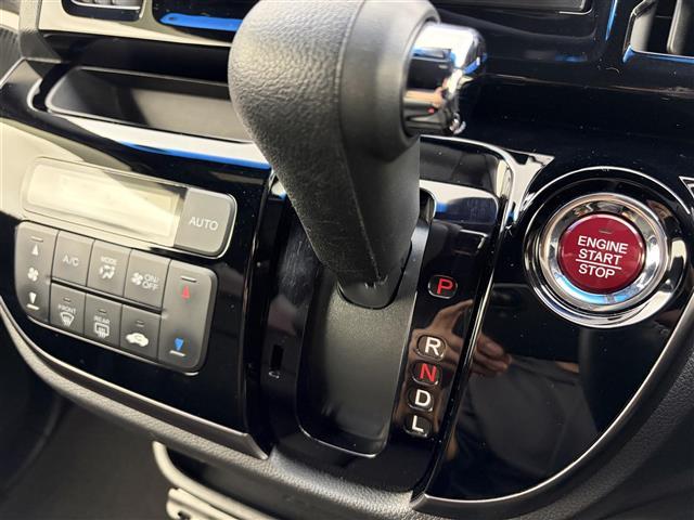 N-WGNカスタム G SSパッケージ 純正ナビ(CD/DVD/BT/ワンセグ) ETC バックカメラ СТВА 横滑り防止 クルーズコントロール ステアリングスイッチ USB充電 ディスチャージヘッドライト LEDフォグランプ(12枚目)