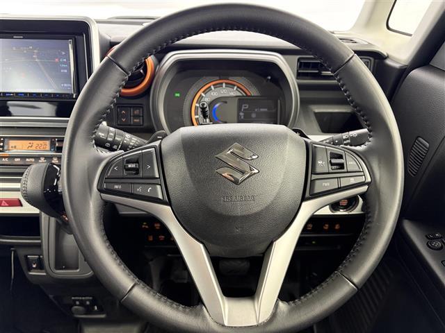 スペーシアギア ハイブリッドXZ ターボ スズキセーフティサポート 衝突被害軽減ブレーキ 車線逸脱警報 レーダークルーコントロール ステアリングスイッチ 両側電動スライドドア 純正ナビ ワンセグTV Bluetooth ステアリングスイッチ(3枚目)