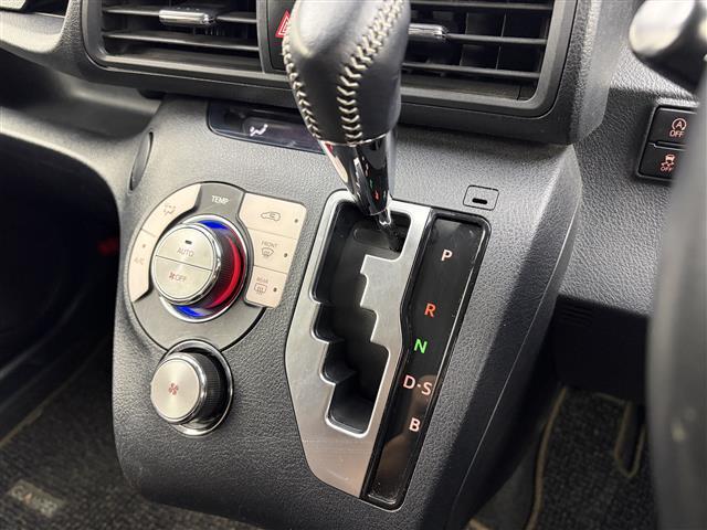 シエンタ ファンベースG 純正9インチナビ バックカメラ フルセグTV Bluetooth トヨタセーフティセンス 衝突被害軽減システム クルーズコントロール コーナーセンサー レーンキープアシスト 両側パワースライドドア(12枚目)