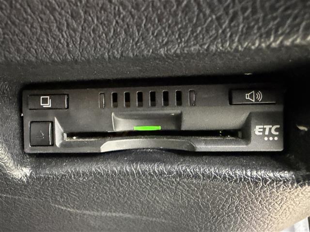 シエンタ ファンベースG 純正9インチナビ バックカメラ フルセグTV Bluetooth トヨタセーフティセンス 衝突被害軽減システム クルーズコントロール コーナーセンサー レーンキープアシスト 両側パワースライドドア(17枚目)