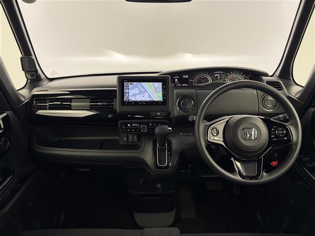 N-BOXカスタム L 純正7インチナビ バックカメラ Bluetooth ホンダセンシング 衝突被害軽減システム クルーズコントロール コーナーセンサー 横滑り防止装置 レーンキープアシスト オートライト ETC(2枚目)