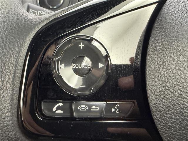 N-BOXカスタム L 純正7インチナビ バックカメラ Bluetooth ホンダセンシング 衝突被害軽減システム クルーズコントロール コーナーセンサー 横滑り防止装置 レーンキープアシスト オートライト ETC(6枚目)