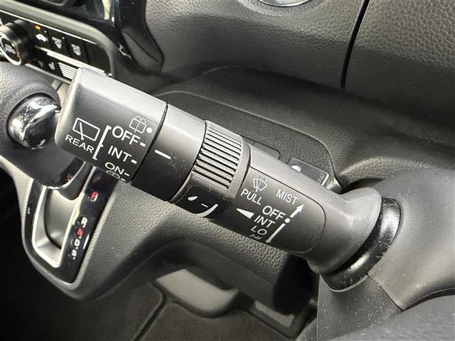 N-BOXカスタム L 純正7インチナビ バックカメラ Bluetooth ホンダセンシング 衝突被害軽減システム クルーズコントロール コーナーセンサー 横滑り防止装置 レーンキープアシスト オートライト ETC(8枚目)