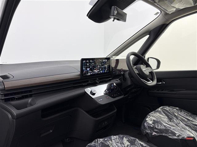 セレナ e-パワー ハイウェイスターV 登録済未使用車 両側パワースライドドア デジタルインナーミラー プロパイロット2.0 ワイヤレス充電 アラウンドビューモニター ETC2.0 コーナーセンサー 電子パーキング オートホールド(23枚目)