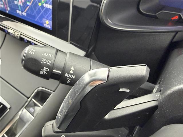 DS7クロスバック グランシック ブルーHDi サンルーフ 純正ナビ AM/FM Bluetooth USB iPod フルセグTV BRM製アナログ時計 クルコン レーンキープアシスト ブラインドスポットアシスト レザーシート パワーシート(8枚目)