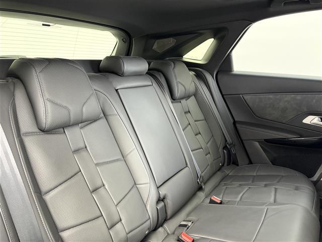 DS7クロスバック グランシック ブルーHDi サンルーフ 純正ナビ AM/FM Bluetooth USB iPod フルセグTV BRM製アナログ時計 クルコン レーンキープアシスト ブラインドスポットアシスト レザーシート パワーシート(24枚目)