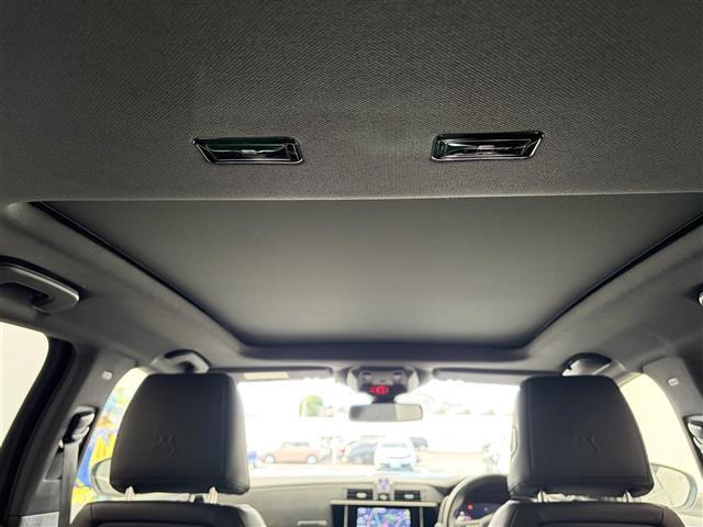DS7クロスバック グランシック ブルーHDi サンルーフ 純正ナビ AM/FM Bluetooth USB iPod フルセグTV BRM製アナログ時計 クルコン レーンキープアシスト ブラインドスポットアシスト レザーシート パワーシート(26枚目)