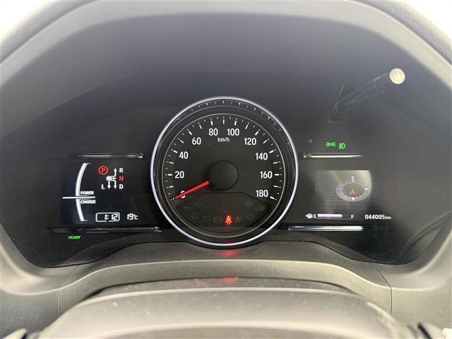 ヴェゼル ハイブリッド 純正ナビ(CD・DVD・Bluetooth・フルセグTV・USB・HDMI)バックカメラ 前後ドライブレコーダー ETC 前席シートヒーター クルーズコントロール パドルシフト LEDオートライト(4枚目)