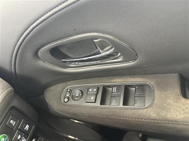 ヴェゼル ハイブリッド 純正ナビ(CD・DVD・Bluetooth・フルセグTV・USB・HDMI)バックカメラ 前後ドライブレコーダー ETC 前席シートヒーター クルーズコントロール パドルシフト LEDオートライト(12枚目)