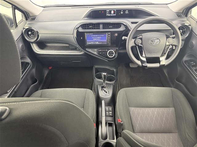 アクア Ｓ　スタイルブラック　純正ナビ（ＣＤ・Ｂｌｕｅｔｏｏｔｈ・フルセグ）バックカメラ　純正ドライブレコーダー　ＥＴＣ　レーンキープアシスト　横滑り防止装置　衝突軽減ブレーキ　盗難防止装置　ステアリングリモコン　オートハイビーム（2枚目）